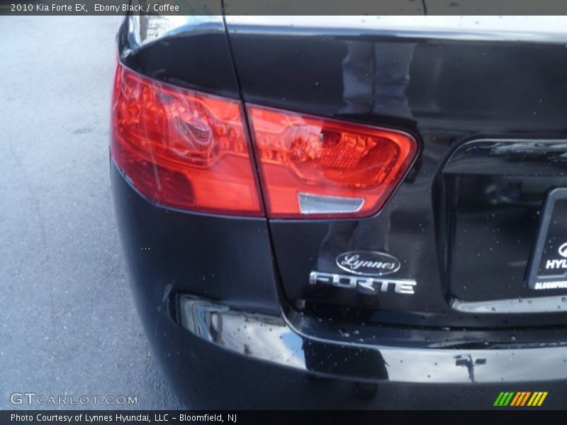 Ebony Black / Coffee 2010 Kia Forte EX