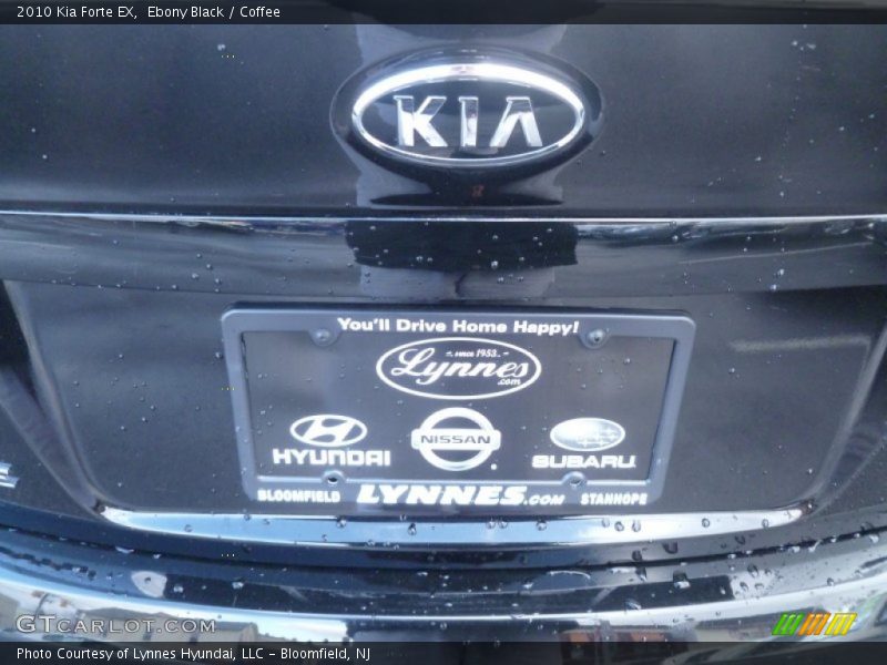 Ebony Black / Coffee 2010 Kia Forte EX