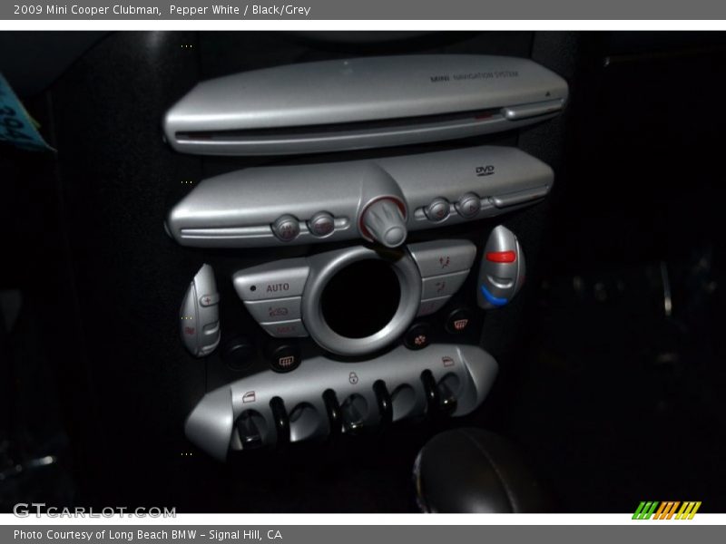 Pepper White / Black/Grey 2009 Mini Cooper Clubman