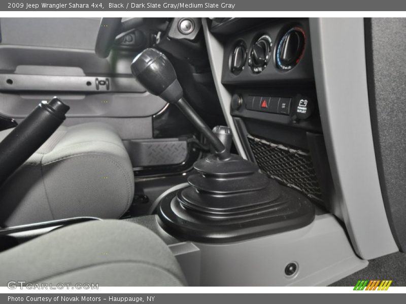  2009 Wrangler Sahara 4x4 6 Speed Manual Shifter