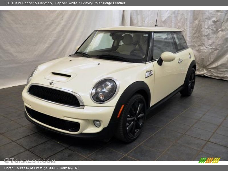 Pepper White / Gravity Polar Beige Leather 2011 Mini Cooper S Hardtop