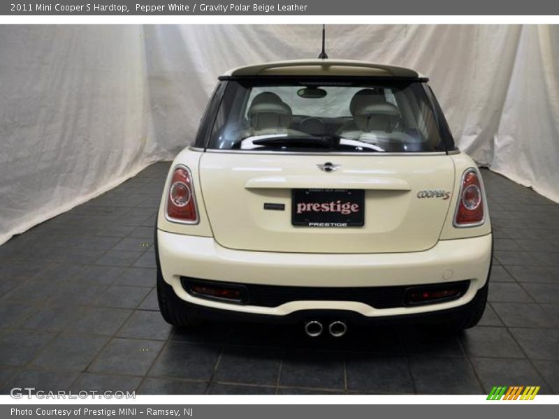 Pepper White / Gravity Polar Beige Leather 2011 Mini Cooper S Hardtop