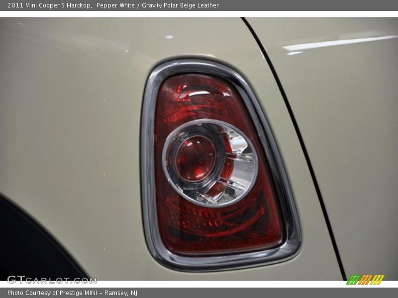 Pepper White / Gravity Polar Beige Leather 2011 Mini Cooper S Hardtop