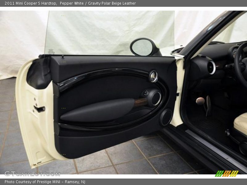 Pepper White / Gravity Polar Beige Leather 2011 Mini Cooper S Hardtop