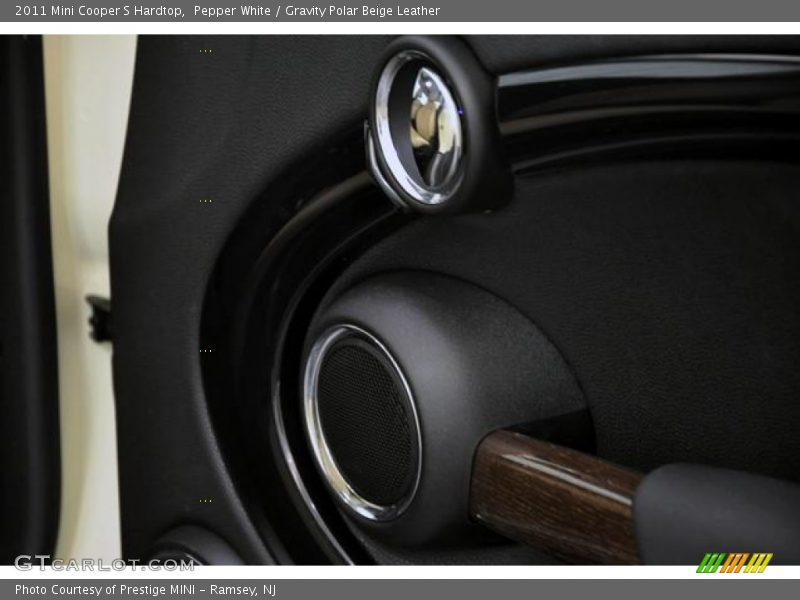 Pepper White / Gravity Polar Beige Leather 2011 Mini Cooper S Hardtop