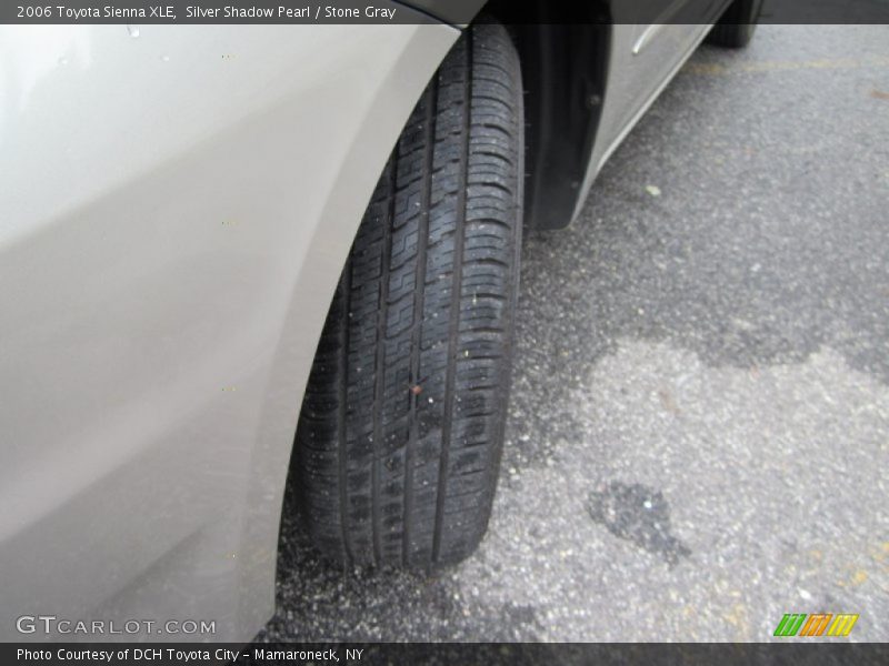 Silver Shadow Pearl / Stone Gray 2006 Toyota Sienna XLE