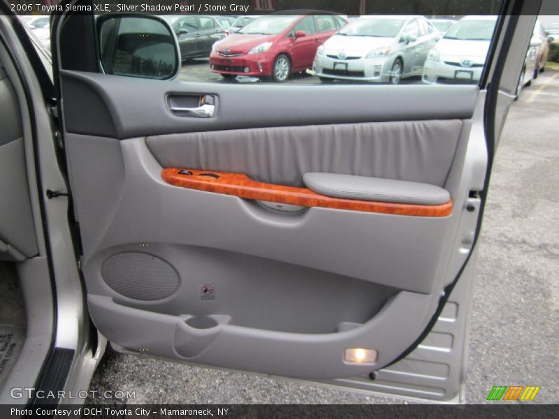 Silver Shadow Pearl / Stone Gray 2006 Toyota Sienna XLE