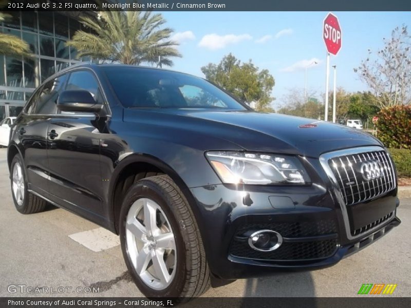 Front 3/4 View of 2012 Q5 3.2 FSI quattro