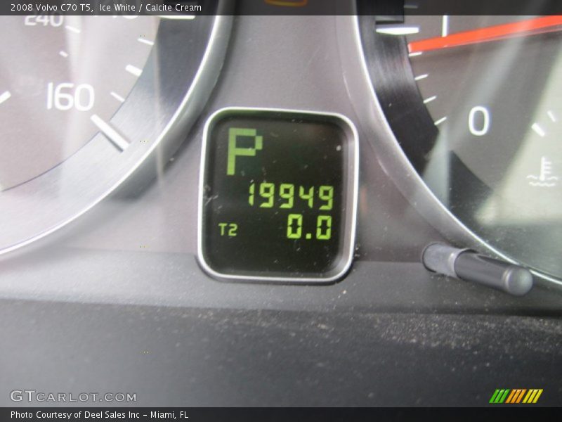 Ice White / Calcite Cream 2008 Volvo C70 T5