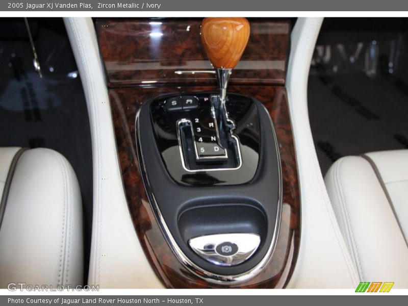  2005 XJ Vanden Plas 6 Speed Automatic Shifter