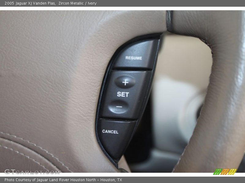 Controls of 2005 XJ Vanden Plas