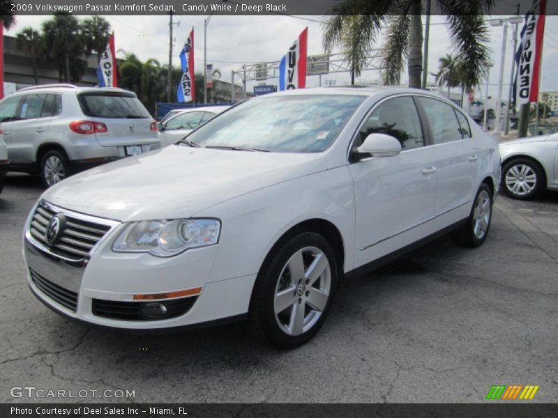 Candy White / Deep Black 2009 Volkswagen Passat Komfort Sedan