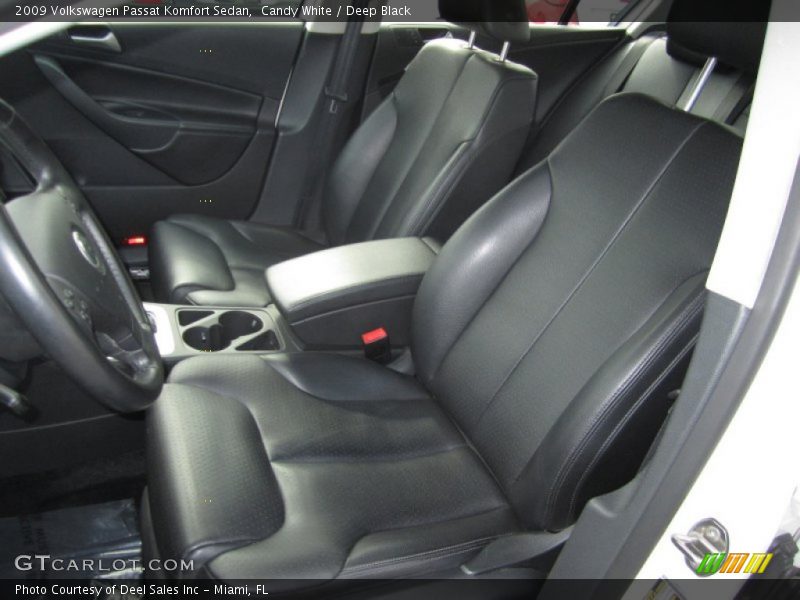 Candy White / Deep Black 2009 Volkswagen Passat Komfort Sedan