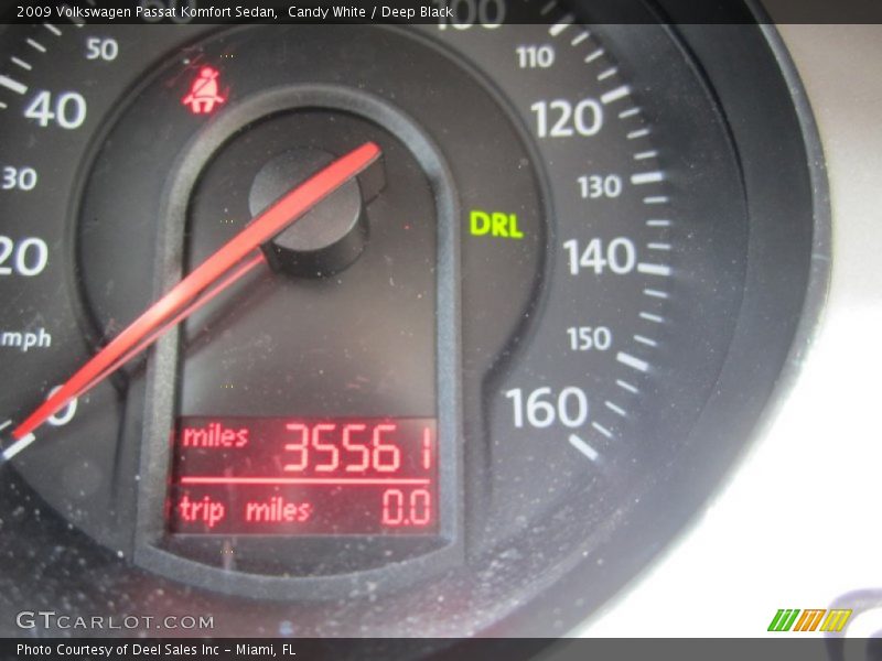 Candy White / Deep Black 2009 Volkswagen Passat Komfort Sedan
