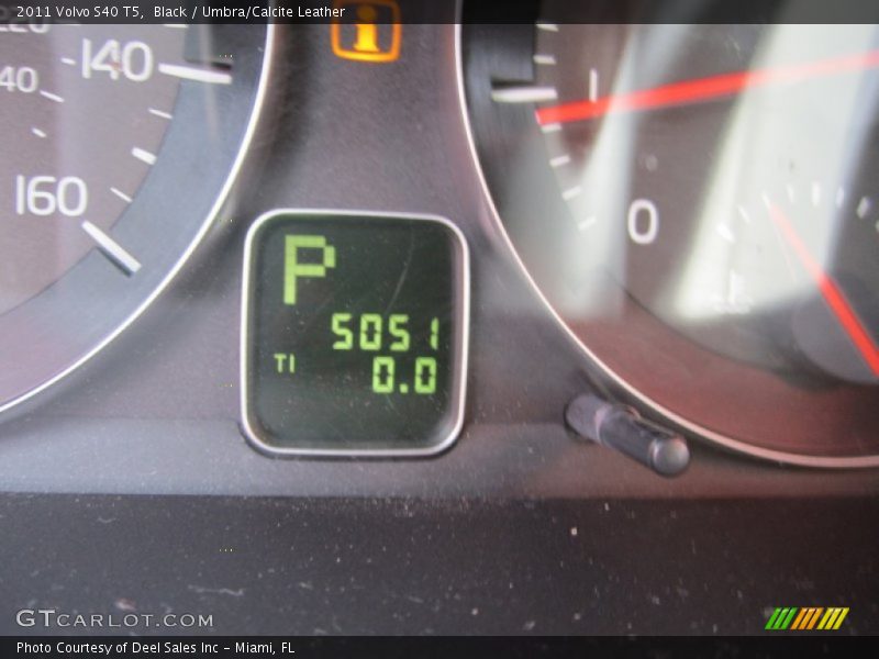Black / Umbra/Calcite Leather 2011 Volvo S40 T5