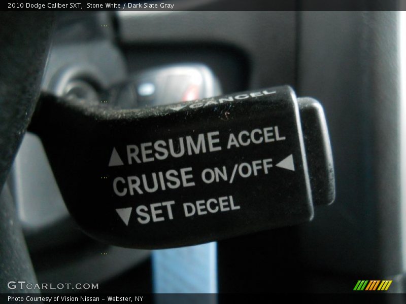 Stone White / Dark Slate Gray 2010 Dodge Caliber SXT