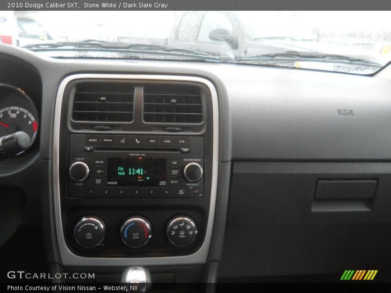 Stone White / Dark Slate Gray 2010 Dodge Caliber SXT
