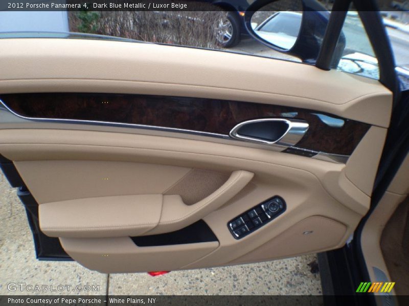 Door Panel of 2012 Panamera 4
