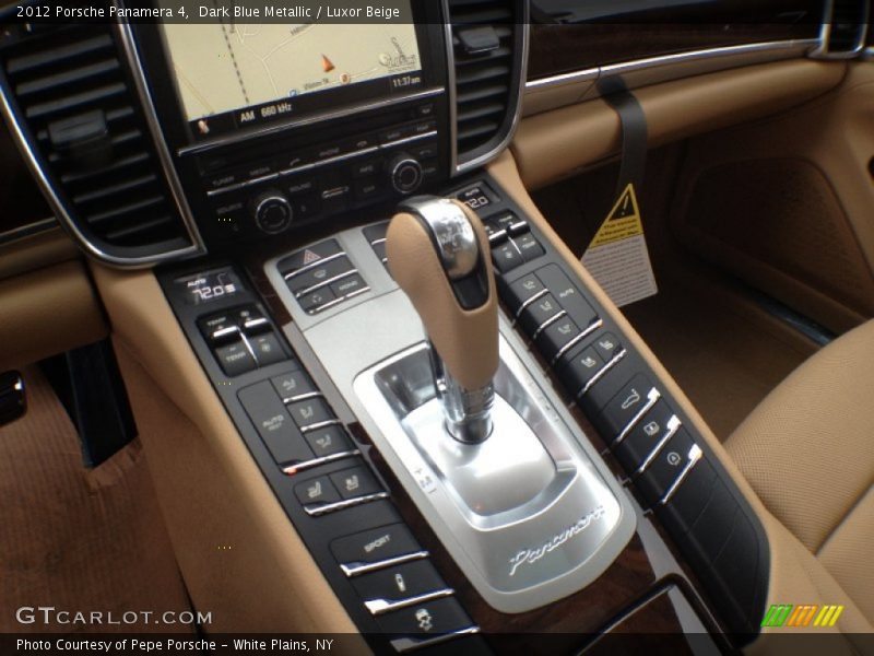 Controls of 2012 Panamera 4