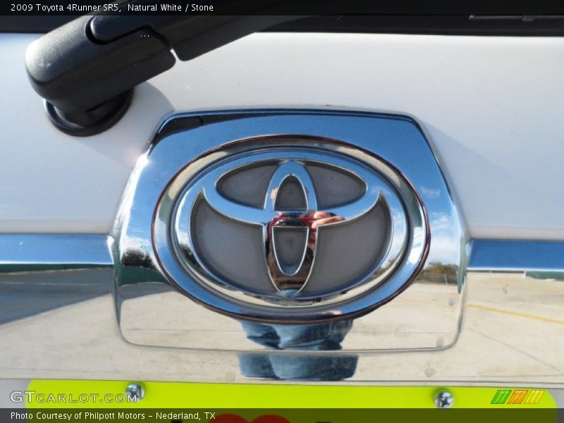 Natural White / Stone 2009 Toyota 4Runner SR5