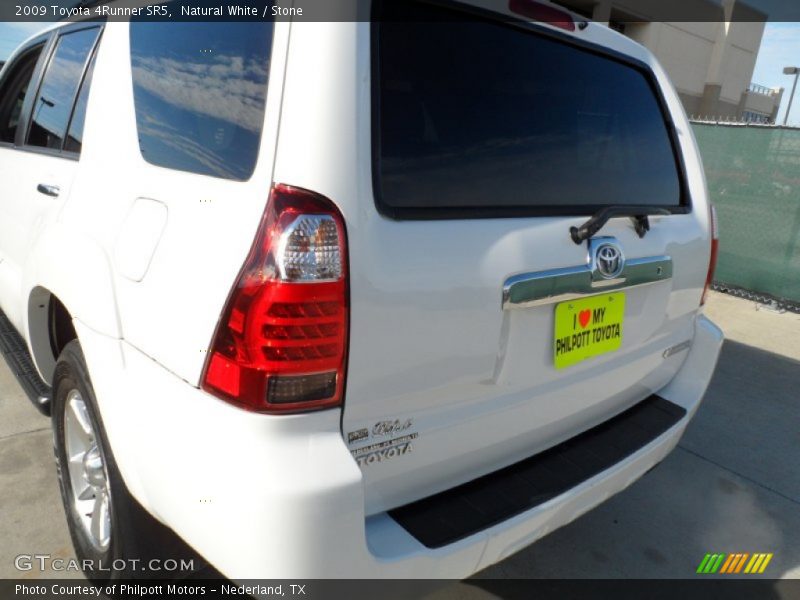 Natural White / Stone 2009 Toyota 4Runner SR5