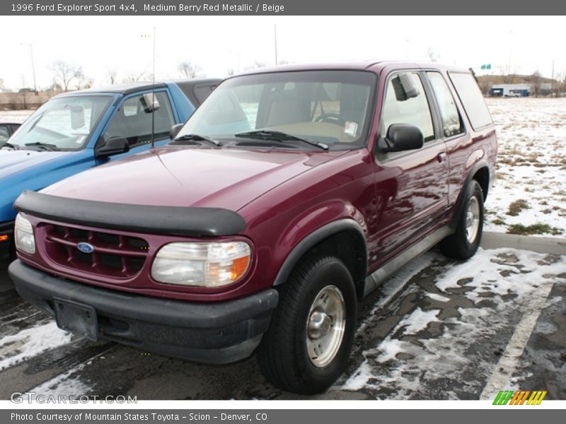 Front 3/4 View of 1996 Explorer Sport 4x4