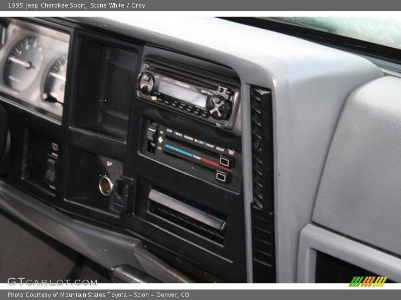 Stone White / Grey 1995 Jeep Cherokee Sport