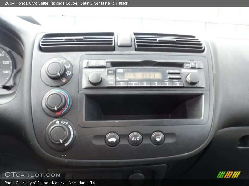 Satin Silver Metallic / Black 2004 Honda Civic Value Package Coupe
