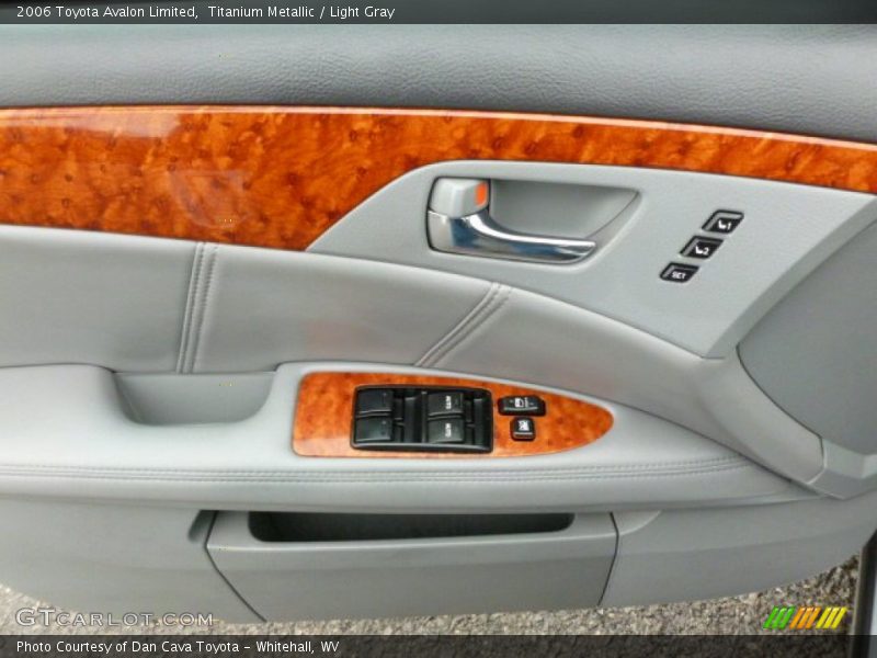 Door Panel of 2006 Avalon Limited
