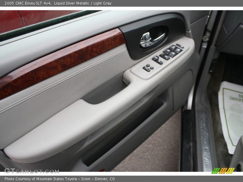 Liquid Silver Metallic / Light Gray 2005 GMC Envoy SLT 4x4