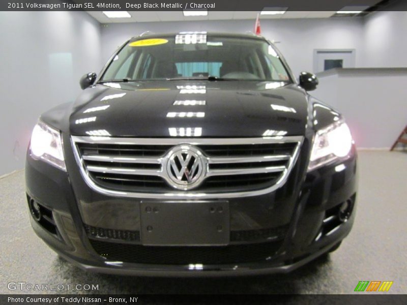 Deep Black Metallic / Charcoal 2011 Volkswagen Tiguan SEL 4Motion