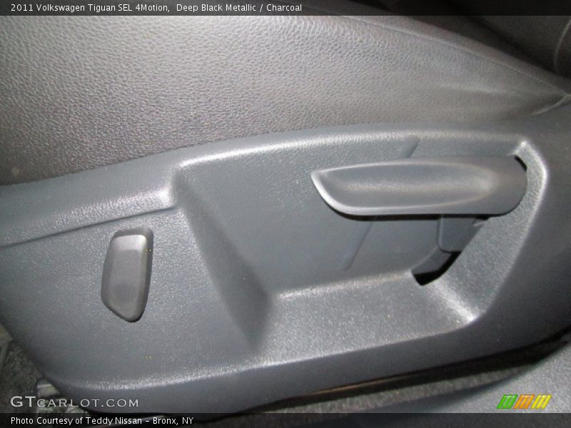 Deep Black Metallic / Charcoal 2011 Volkswagen Tiguan SEL 4Motion