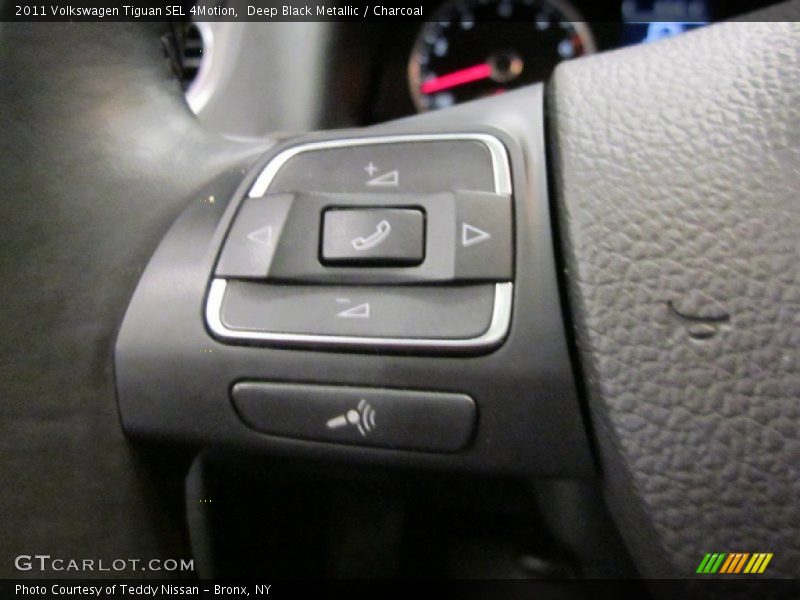 Deep Black Metallic / Charcoal 2011 Volkswagen Tiguan SEL 4Motion
