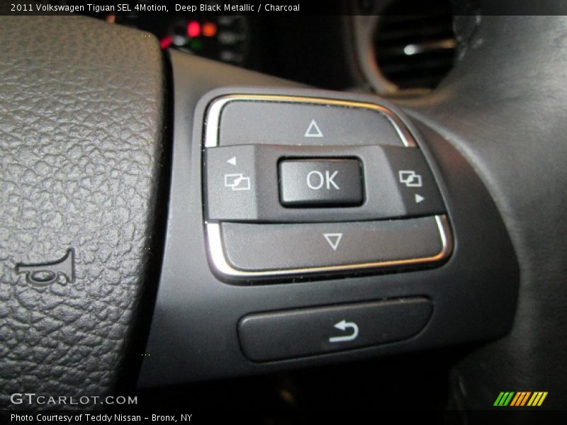 Deep Black Metallic / Charcoal 2011 Volkswagen Tiguan SEL 4Motion
