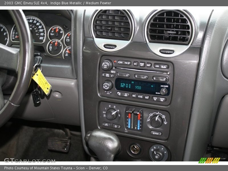 Controls of 2003 Envoy SLE 4x4