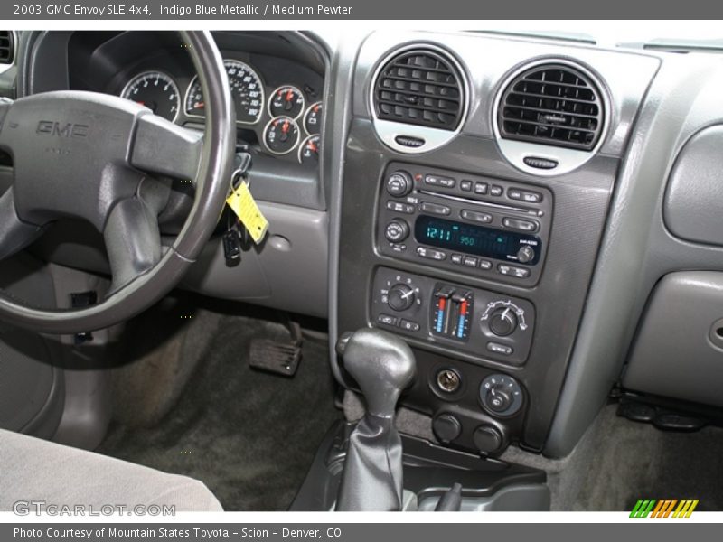 Controls of 2003 Envoy SLE 4x4