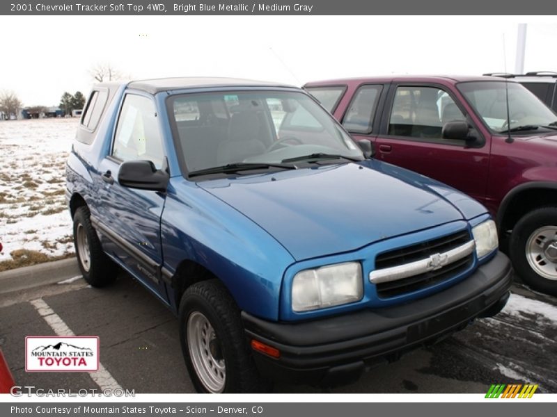 Bright Blue Metallic / Medium Gray 2001 Chevrolet Tracker Soft Top 4WD