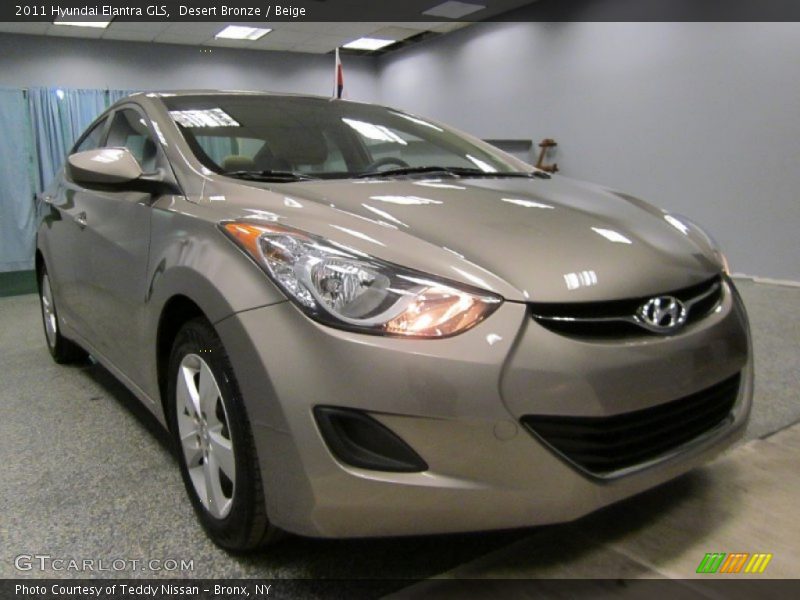 Front 3/4 View of 2011 Elantra GLS