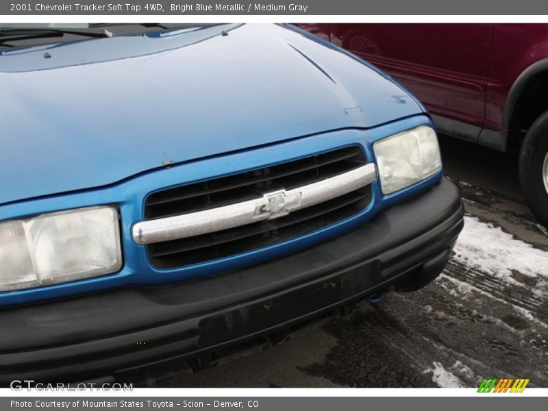 Bright Blue Metallic / Medium Gray 2001 Chevrolet Tracker Soft Top 4WD