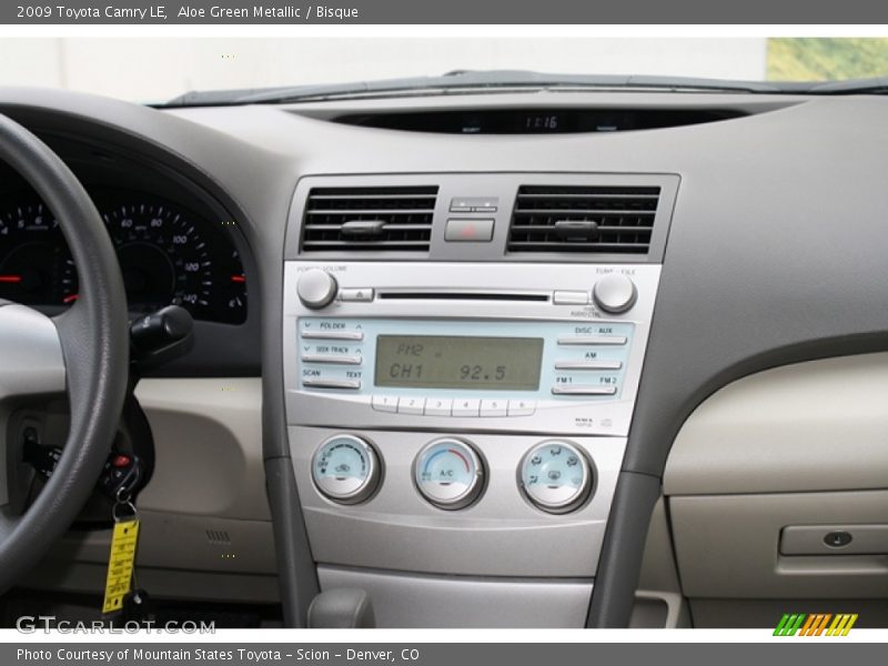 Aloe Green Metallic / Bisque 2009 Toyota Camry LE