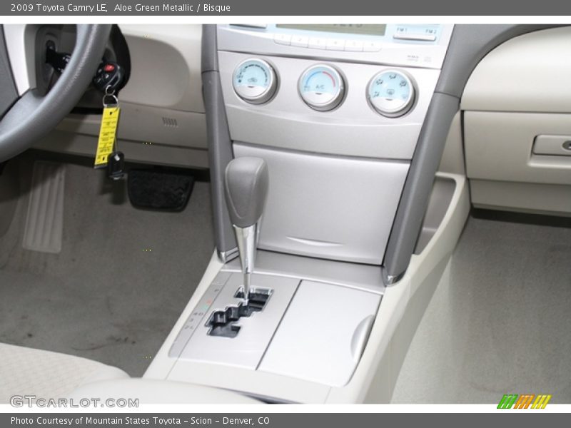 Aloe Green Metallic / Bisque 2009 Toyota Camry LE