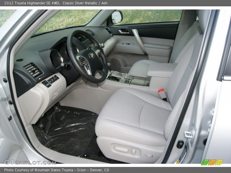  2012 Highlander SE 4WD Ash Interior