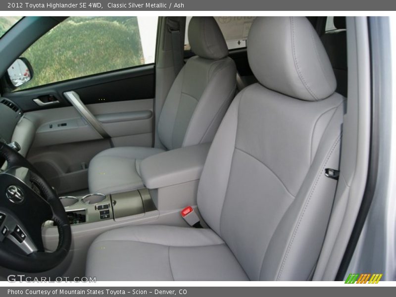 Classic Silver Metallic / Ash 2012 Toyota Highlander SE 4WD