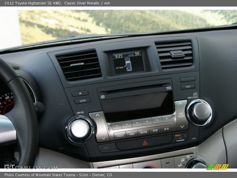 Classic Silver Metallic / Ash 2012 Toyota Highlander SE 4WD