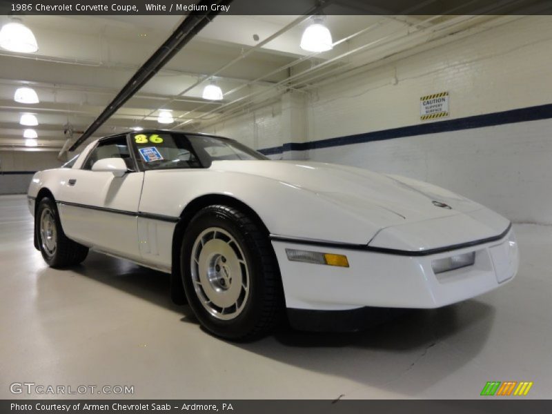 White / Medium Gray 1986 Chevrolet Corvette Coupe