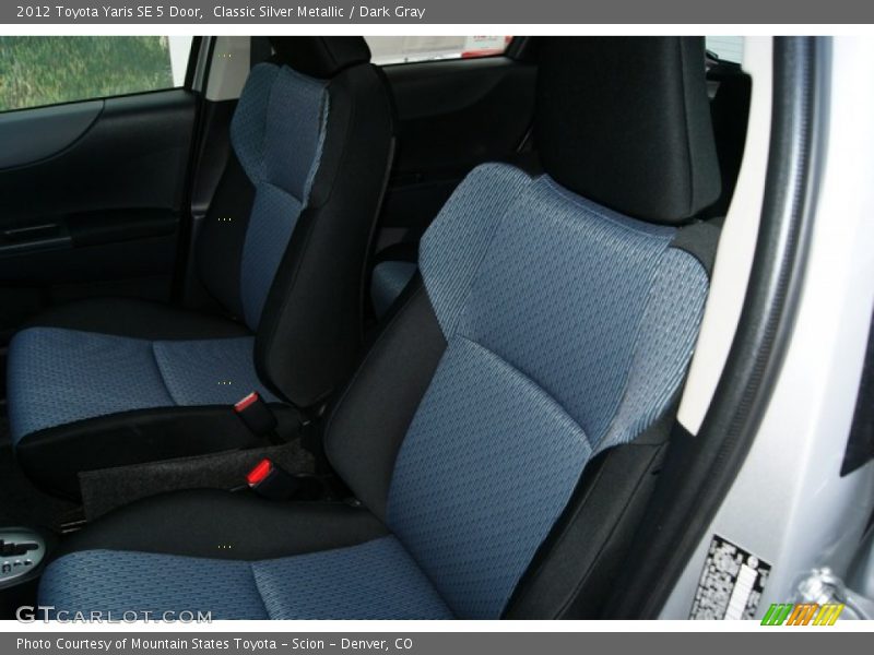 Classic Silver Metallic / Dark Gray 2012 Toyota Yaris SE 5 Door