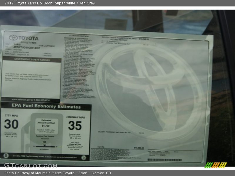 Super White / Ash Gray 2012 Toyota Yaris L 5 Door