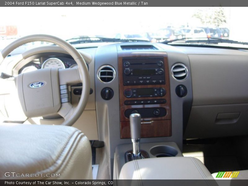 Medium Wedgewood Blue Metallic / Tan 2004 Ford F150 Lariat SuperCab 4x4