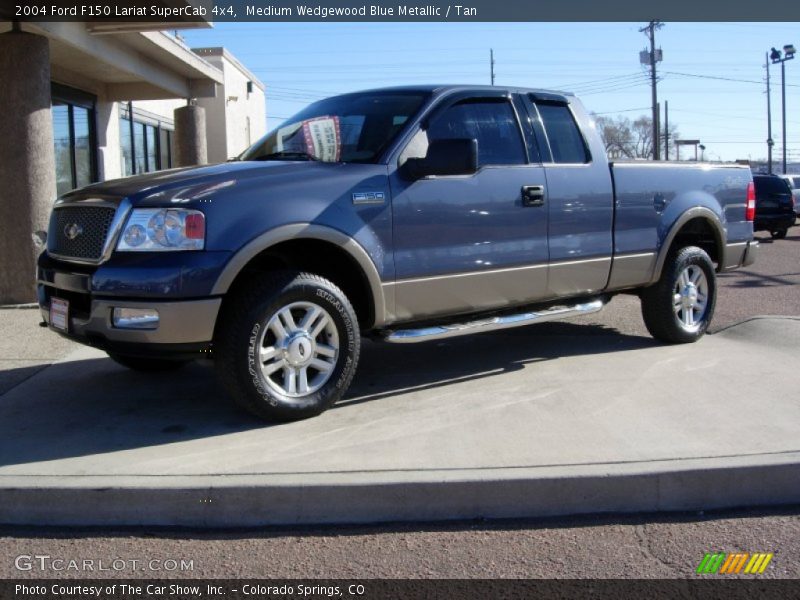 Medium Wedgewood Blue Metallic / Tan 2004 Ford F150 Lariat SuperCab 4x4