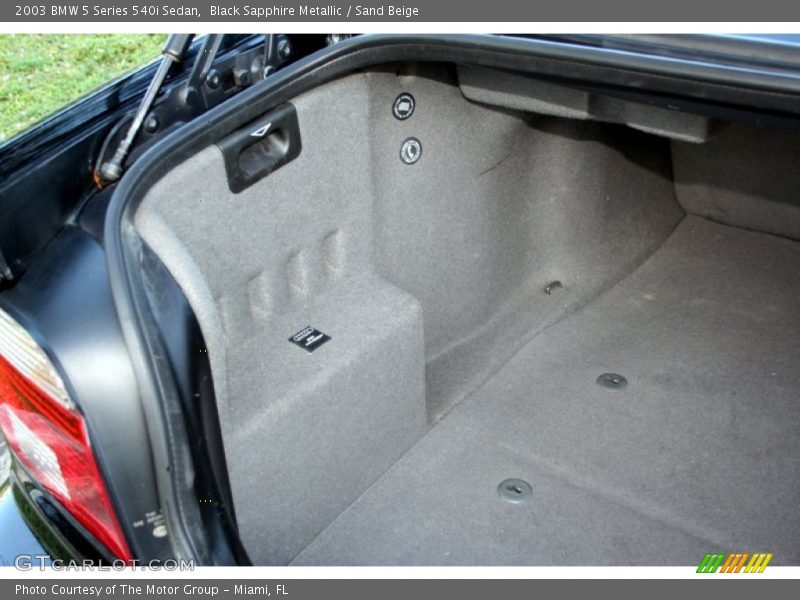  2003 5 Series 540i Sedan Trunk